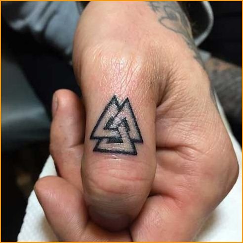 best-hand-tattoos-for-boys_8