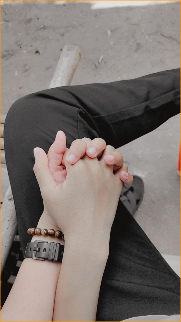 couple-hand-pic-real_9