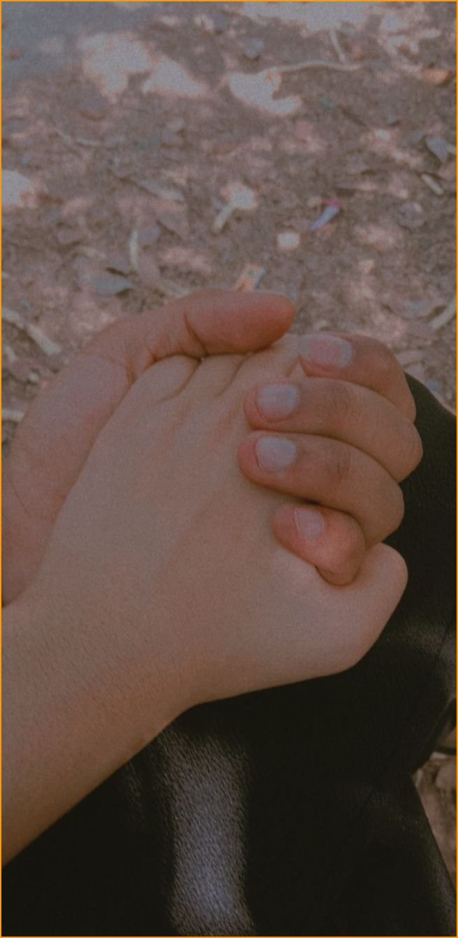 couple-hand-pic_6