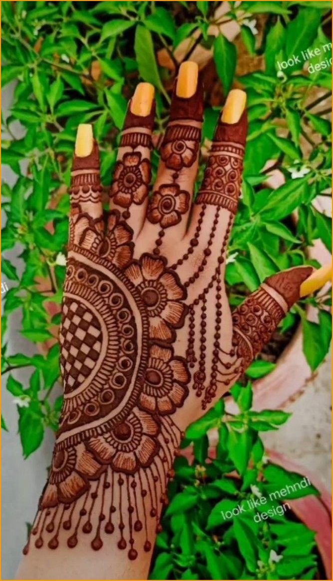 easy-back-hand-mehndi-design_0