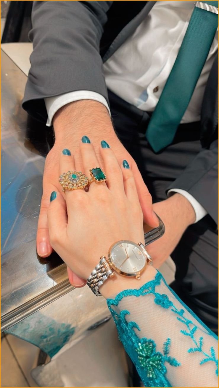 hand-couple-pic_2