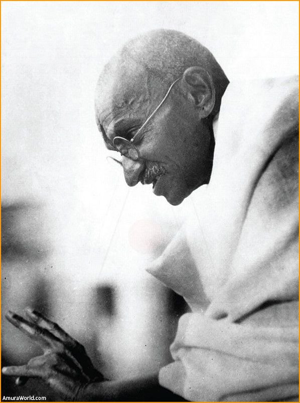 mahatma-gandhi-full-photo_6