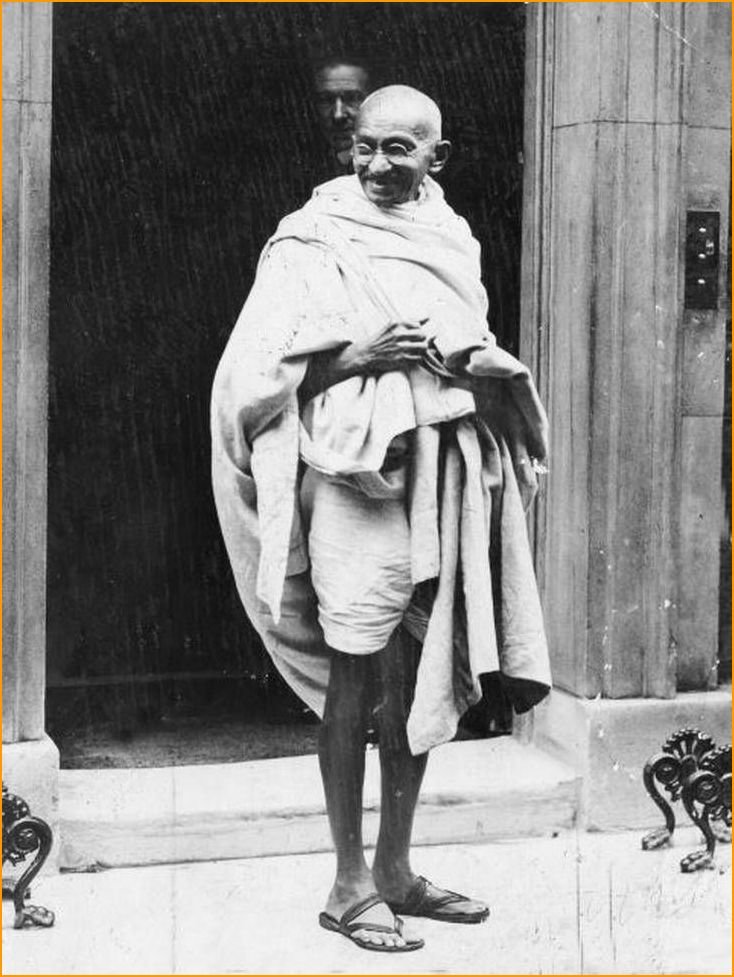 mahatma-gandhi-full-photo_8