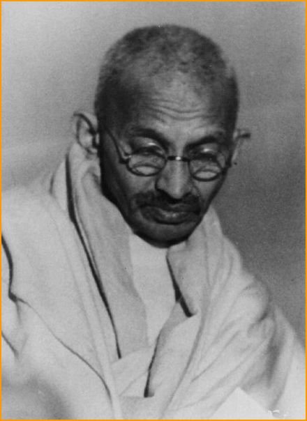 mahatma-gandhi-full-photo_9