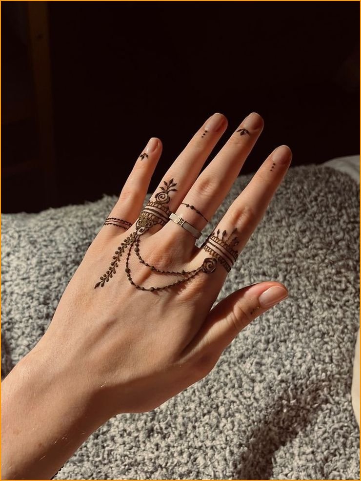 mehndi-design-simple-back-hand_0