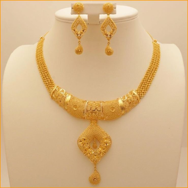 modern-gold-necklace-designs-for-wedding_3