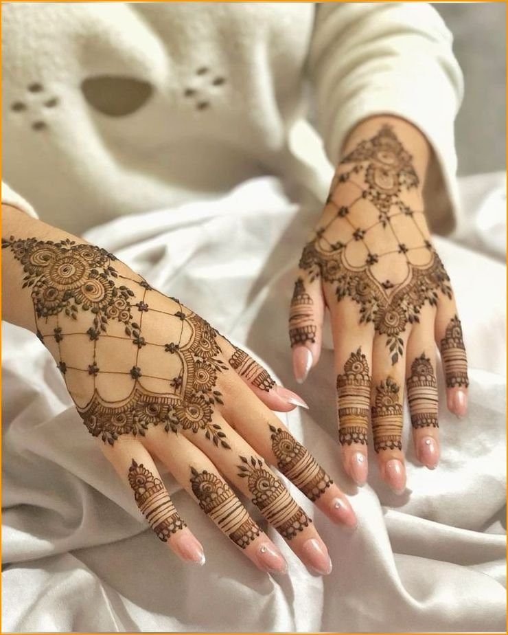 simple-mehndi-designs-for-back-hands_9