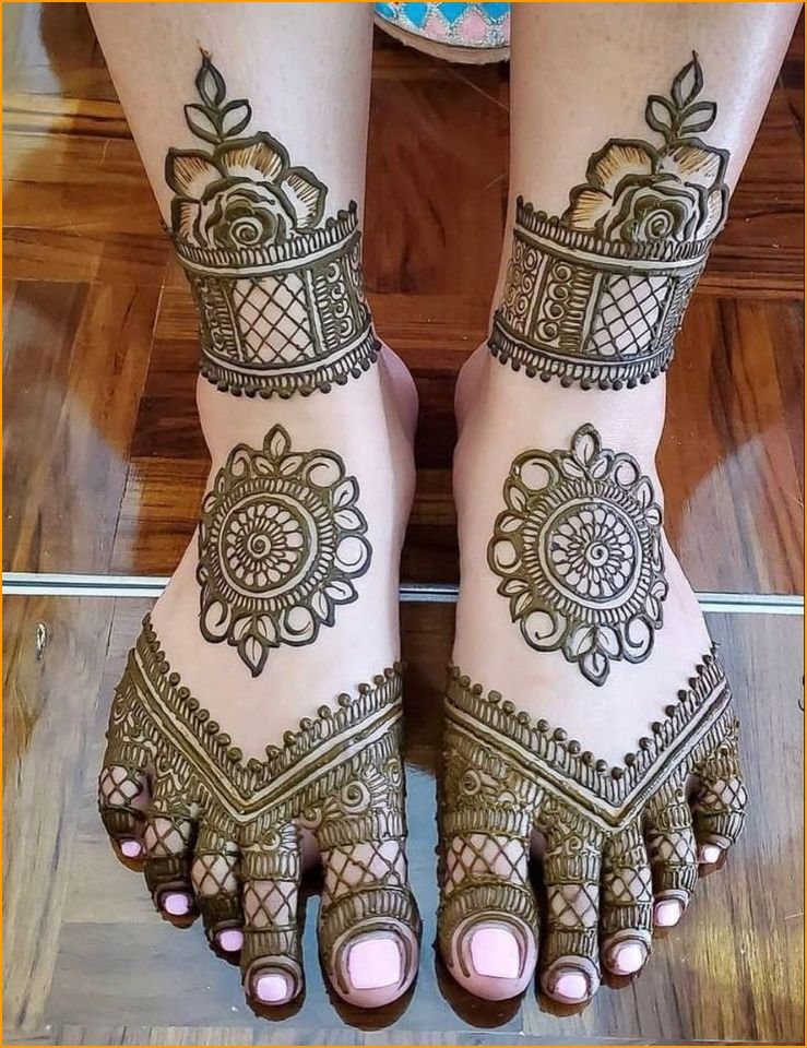 simple-mehndi-designs-for-feet_4