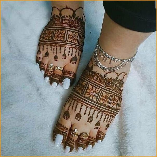 simple-mehndi-designs-for-feet_5