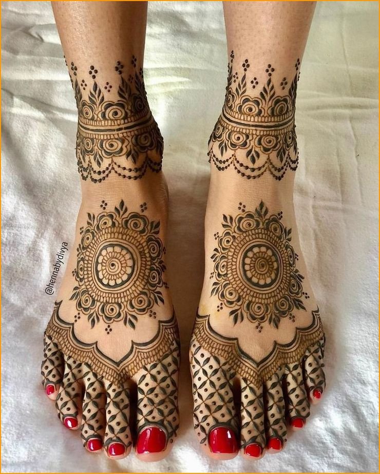 simple-mehndi-designs-for-feet_7