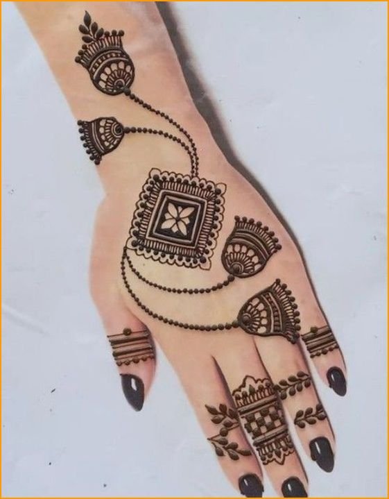 simple-mehndi-designs-for-hands_3