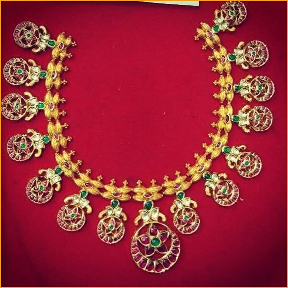 simple-wedding-gold-necklace-designs_7