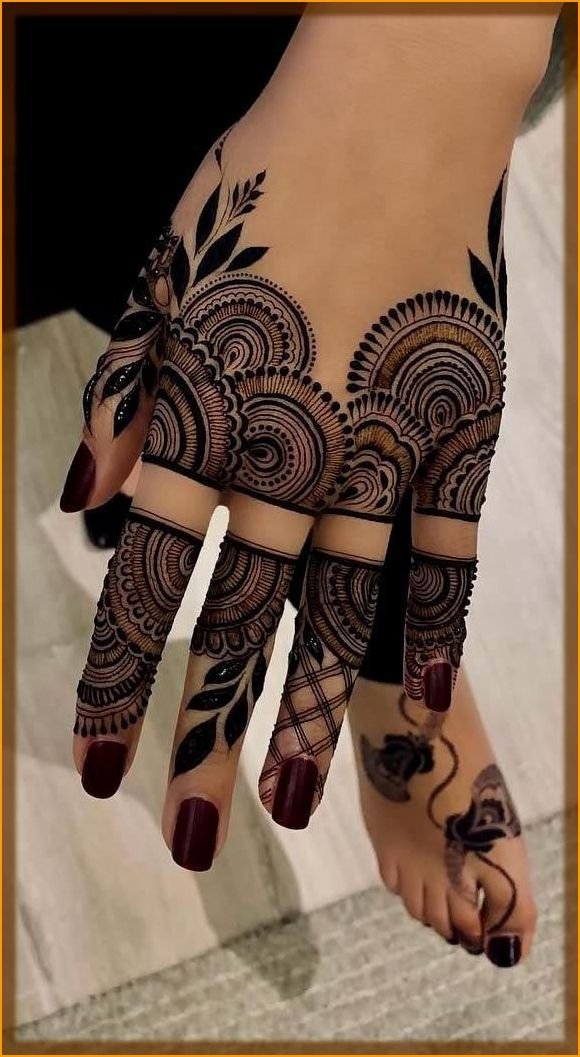 stylish-new-mehndi-design_5